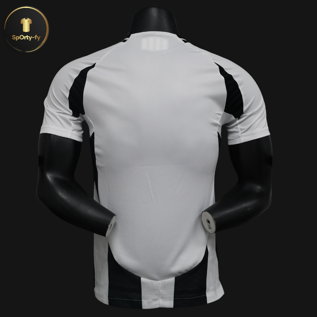 Camiseta Versión Jugador Juventus - Local 2024/25